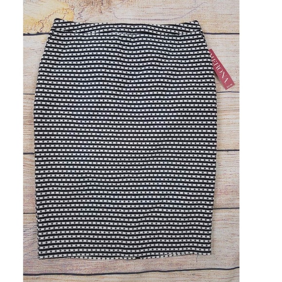 Merona Dresses & Skirts - NWT Merona Black&White Diamond Pencil Skirt - 12